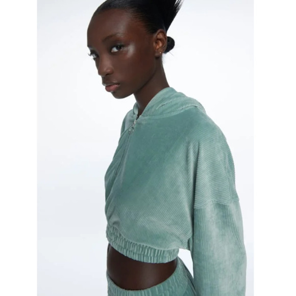 ZARA Velvet Corduroy Cropped Hoodie Sweatshirt Size medium in vibrant teal NWOT - Picture 7 of 7